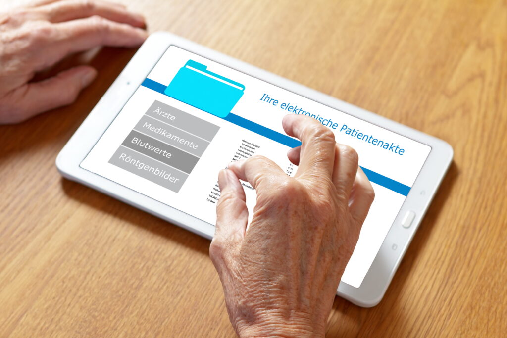 Patientenakte, Foto: Adobe Stock/agenturfotografin