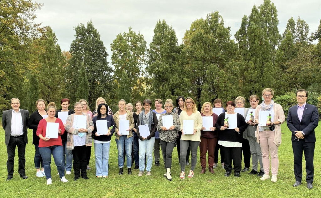 Benevit Gruppe, Absolventinnen Fortbildung Praesenzkraefte