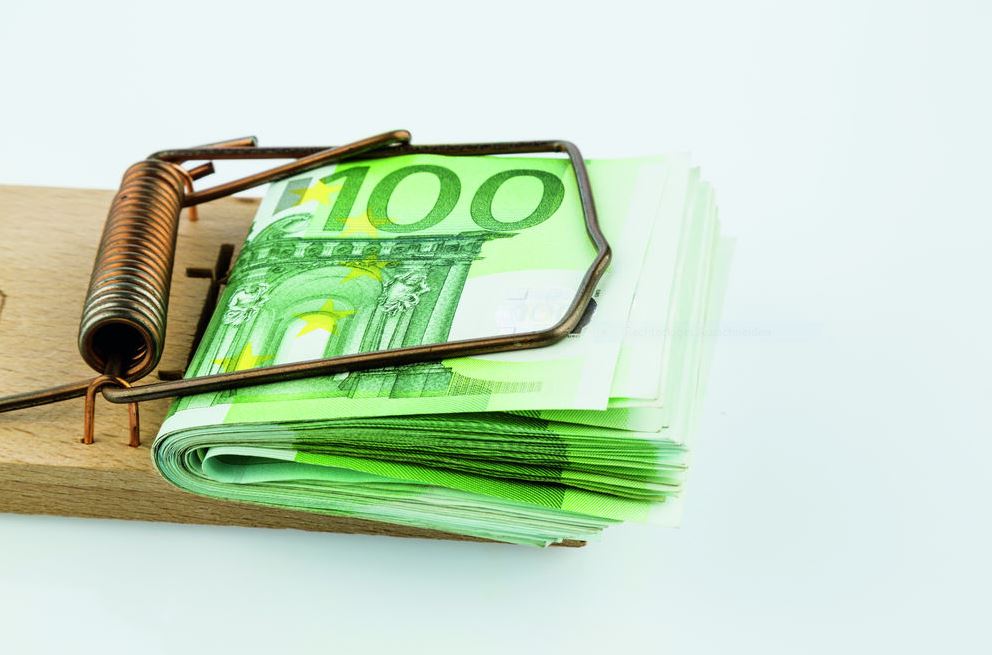 Geld in Mausefalle