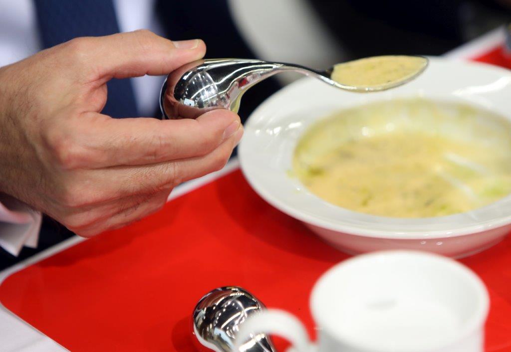 Suppe mit Löffel
